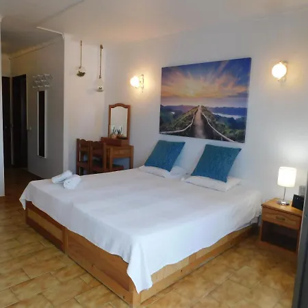 Encosta Do Vau Apartman *